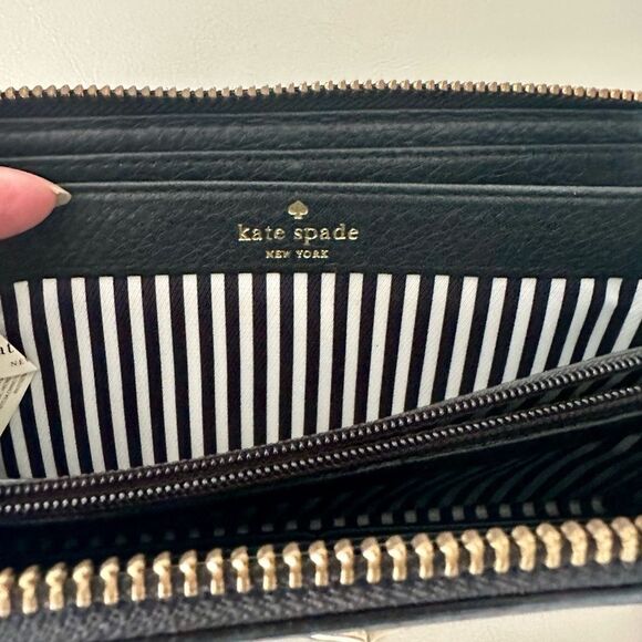 Kate Spade black leather, zip around wallet. - Picture 6 of 8